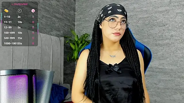 Odett Khast online show from 12-22-25, 05:40