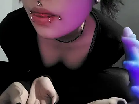 Delilah 666 online show from 12-19-25, 12:03