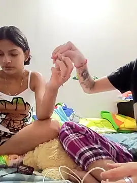 Mei and Gaby online show from 02-14-26, 01:39