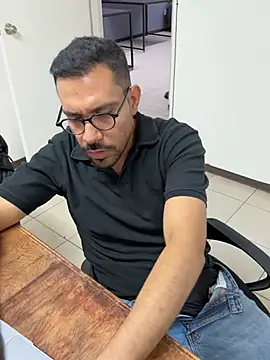 Snapshot of AdrianGarcia89 chatting on 05-19-26, 01:56 AdrianGarcia89 online show from 05-19-26, 01:56