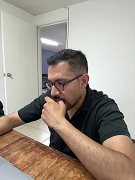 Snapshot of AdrianGarcia89 chatting on 05-19-26, 01:10 AdrianGarcia89 online show from 05-19-26, 01:10