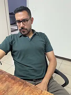 Snapshot of AdrianGarcia89 chatting on 05-21-26, 01:36 AdrianGarcia89 online show from 05-21-26, 01:36
