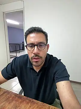 AdrianGarcia89 online show from 04-11-26, 03:25