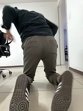 AdrianGarcia89 online show from 04-10-26, 02:18