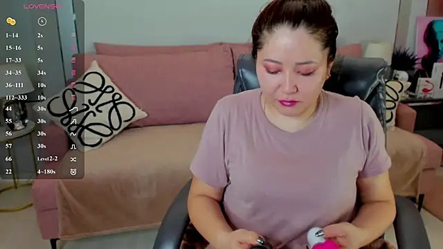  JadeHeart  online show from 01-12-26, 12:50