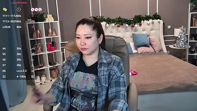  JadeHeart  online show from 01-10-26, 01:01