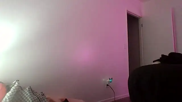 Snapshot of AverageAnt_ chatting on 02-23-26, 08:15 AverageAnt online show from 02-23-26, 08:15