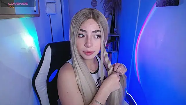 channel blondee online show from 04-14-26, 02:00