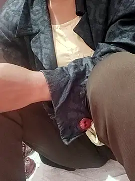 Snapshot of farana_bhat chatting on 01-12-26, 04:30 farana bhat online show from 01-12-26, 04:30