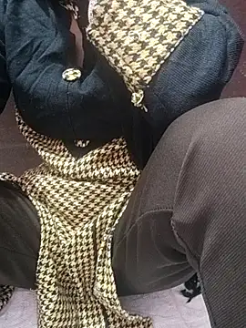 Snapshot of farana_bhat chatting on 01-11-26, 04:41 farana bhat online show from 01-11-26, 04:41