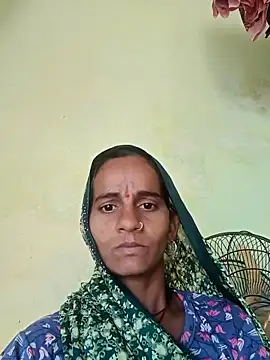 Snapshot of Khusbu77A chatting on 12-20-25, 04:04 Khusbu77A online show from 12-20-25, 04:04