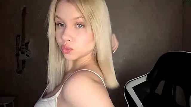 YourMoor online show from 12-20-25, 03:37