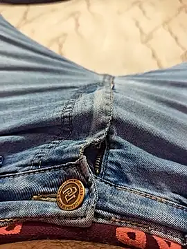 AqueousCrepe online show from 02-15-26, 12:37