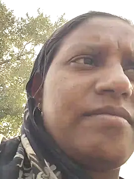 Snapshot of Hot_bbb chatting on 01-11-26, 07:48 Hot bbb online show from 01-11-26, 07:48