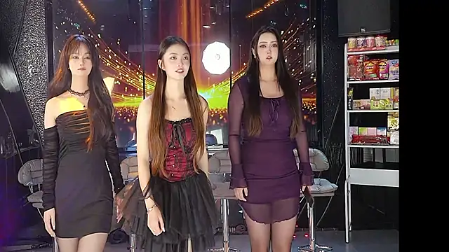 yueyutu888 online show from 12-18-25, 06:07