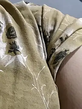 Snapshot of Telugumistress chatting on 01-19-26, 07:12 Telugumistress online show from 01-19-26, 07:12