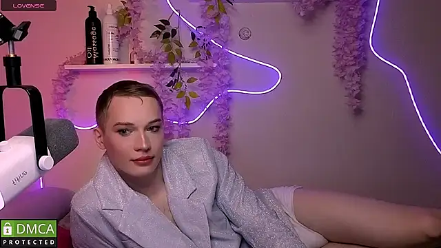 Snapshot of playoliver chatting on 05-01-26, 02:05 playoliver online show from 05-01-26, 02:05