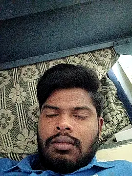 Snapshot of Anji8639 chatting on 02-08-26, 11:35 Anji8639 online show from 02-08-26, 11:35