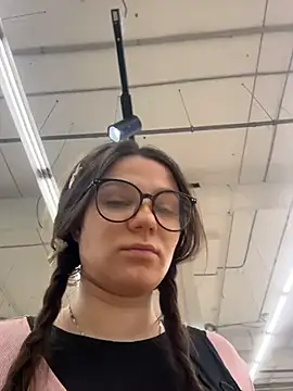 Niki Hug online show from 01-18-26, 10:29