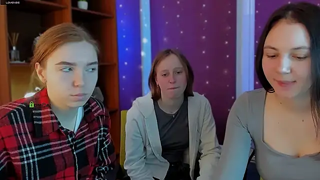 Snapshot of keuli_li chatting on 02-07-26, 07:49 keuli li online show from 02-07-26, 07:49