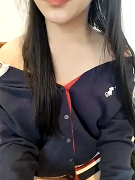 Snapshot of Miu_ii chatting on 01-14-26, 02:42 Miu ii online show from 01-14-26, 02:42