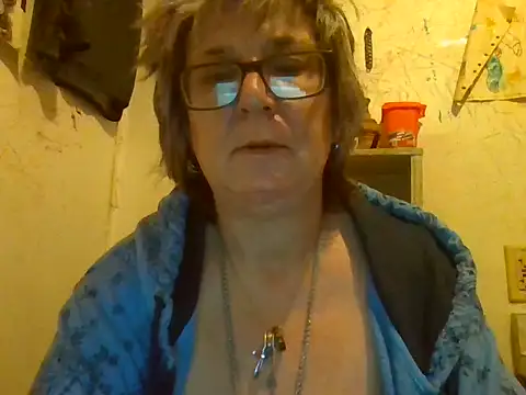 becky1111 online show from 07-06-26, 09:49
