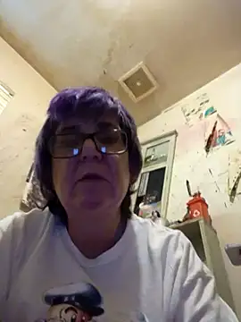 becky1111 online show from 06-20-26, 10:26