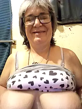 becky1111 online show from 07-10-26, 10:21