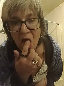 becky1111 online show from 07-22-26, 03:36