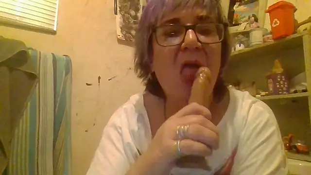 becky1111 online show from 06-25-26, 12:08