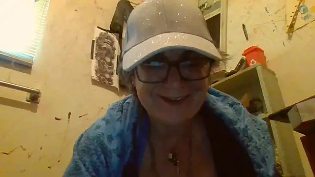 Snapshot of becky1111 chatting on 04-24-26, 12:45 becky1111 online show from 04-24-26, 12:45
