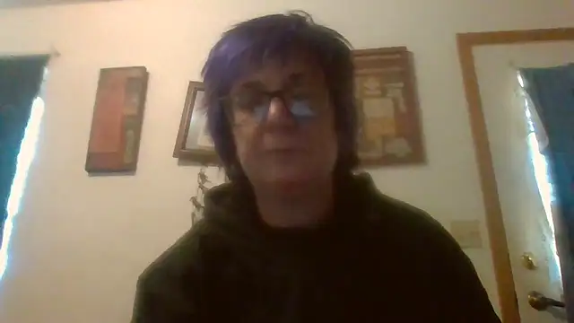 becky1111 online show from 06-17-26, 07:35