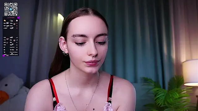 Snapshot of BeckiMacreno chatting on 04-15-26, 03:05 BeckiMacreno online show from 04-15-26, 03:05