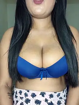 Snapshot of Ananya_3 chatting on 02-01-26, 09:35 Ananya 3 online show from 02-01-26, 09:35