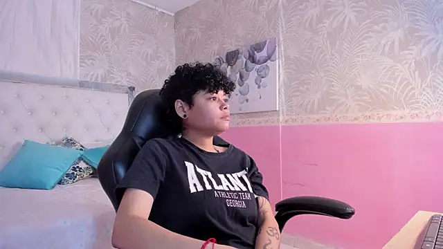 Sasha Venom online show from 12-18-25, 01:26