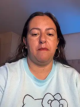 Snapshot of evelyn_harpeery chatting on 06-22-26, 11:18 evelyn harpeery online show from 06-22-26, 11:18