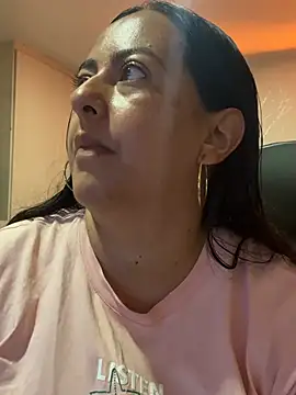 Snapshot of evelyn_harpeery chatting on 07-08-26, 10:27 evelyn harpeery online show from 07-08-26, 10:27