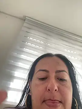 Snapshot of evelyn_harpeery chatting on 05-06-26, 07:18 evelyn harpeery online show from 05-06-26, 07:18