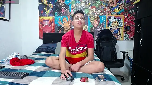 Snapshot of Golden_Boysx chatting on 04-12-26, 11:24 Golden Boysx online show from 04-12-26, 11:24