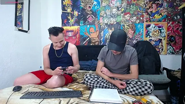 Snapshot of Golden_Boysx chatting on 05-01-26, 08:03 Golden Boysx online show from 05-01-26, 08:03