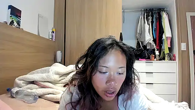 Snapshot of heavenngirlyy444 chatting on 01-11-26, 07:26 heavenngirlyy444 online show from 01-11-26, 07:26