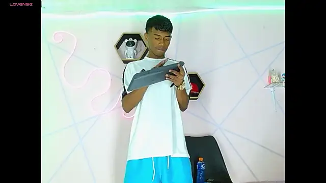 Yoim Williams online show from 12-21-25, 10:21