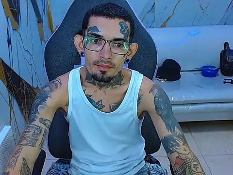 Boy tatto77 online show from 07-19-26, 01:58