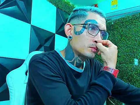 Boy tatto77 online show from 01-07-26, 05:18