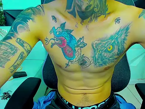 Snapshot of Boy_tatto77 chatting on 06-12-26, 12:36 Boy tatto77 online show from 06-12-26, 12:36