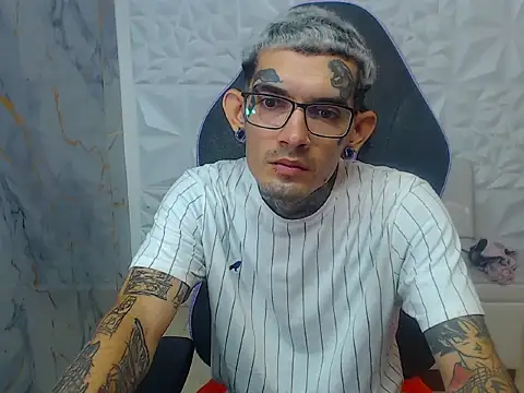 Boy tatto77 online show from 02-08-26, 03:43