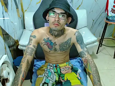 Boy tatto77 online show from 03-21-26, 12:20