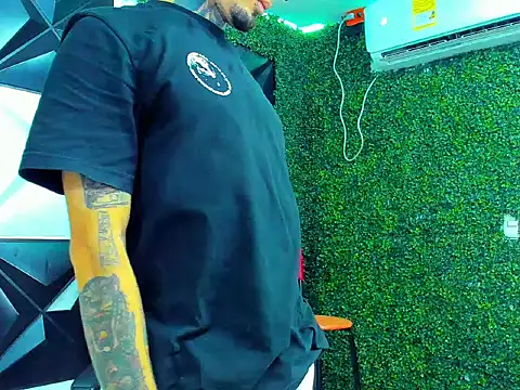 Boy tatto77 online show from 04-15-26, 09:59