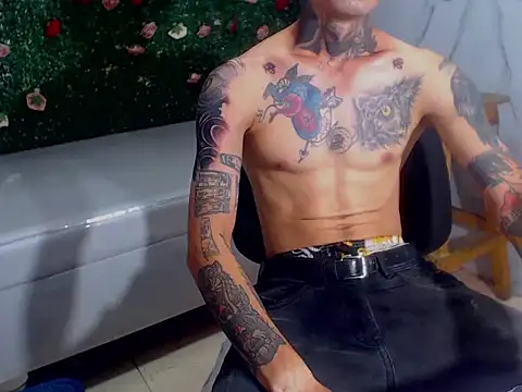 Snapshot of Boy_tatto77 chatting on 06-04-26, 07:51 Boy tatto77 online show from 06-04-26, 07:51