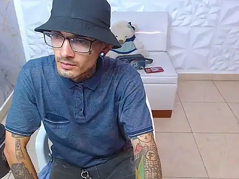 Boy tatto77 online show from 03-20-26, 01:12